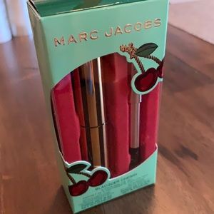 NIB Marc Jacobs “Blacquer Cherry” bundle